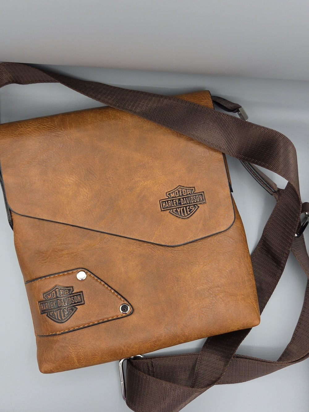 Harley-Davidson Brown Leather Messenger Crossbody Bag